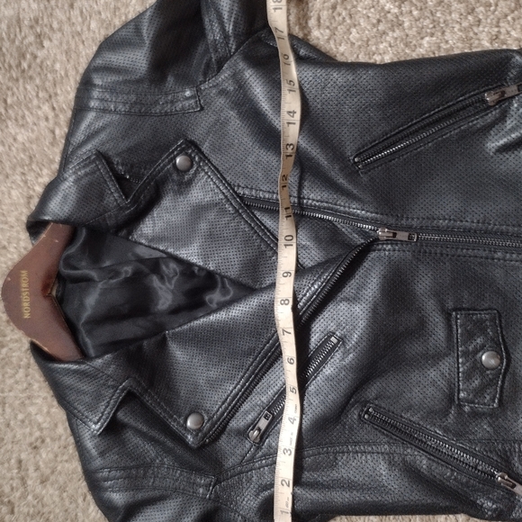 Jacket - Picture 6 of 7